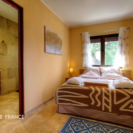 Domaine La Chiusella Bed & Breakfast