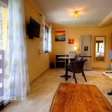 Domaine La Chiusella Bed & Breakfast 3*